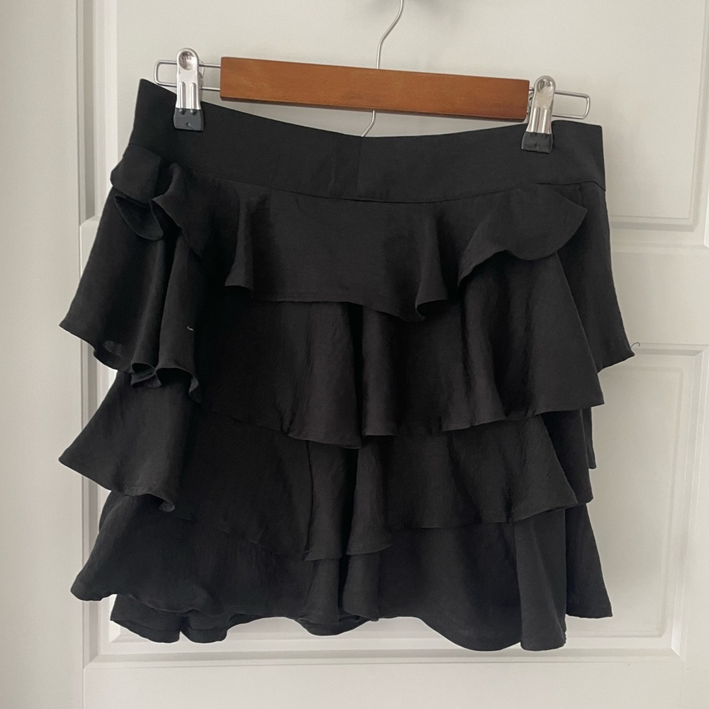 Black mini ruffle skort